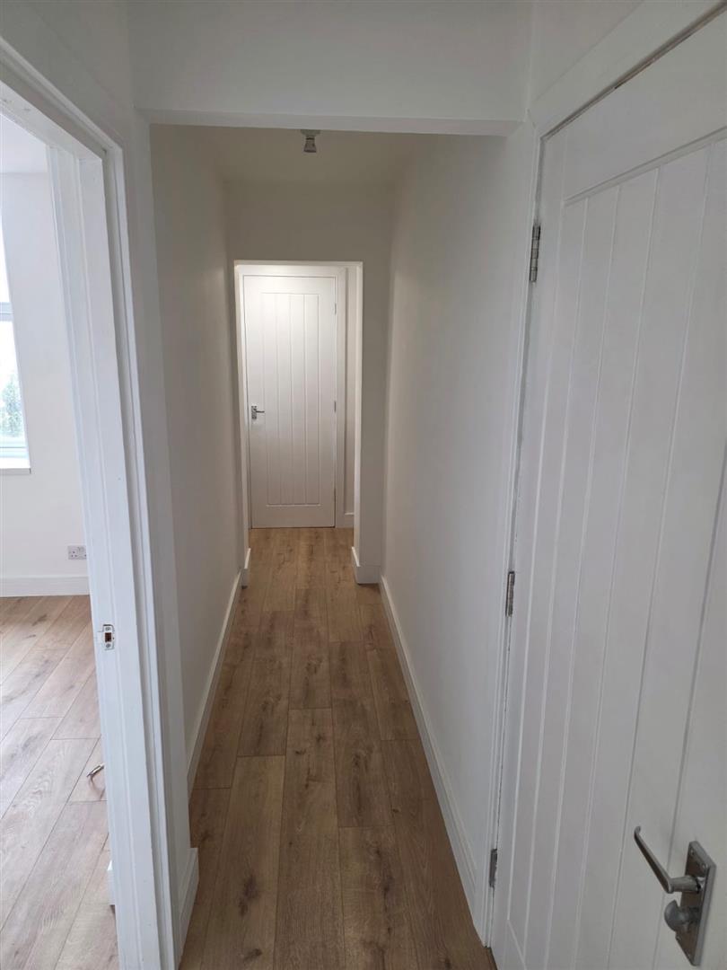 2 bed to rent 6