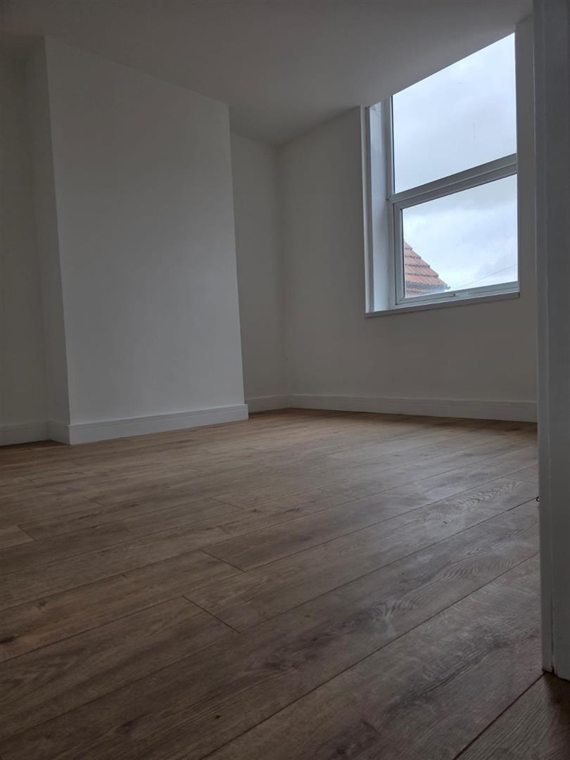 2 bed  to rent  - Property Image 8
