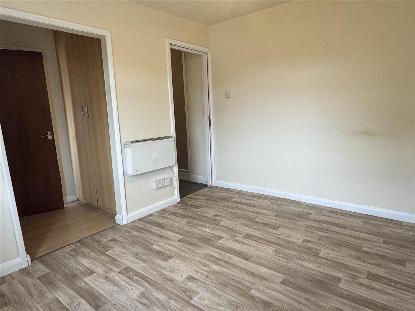 1 bed flat to rent in Ilkeston 2