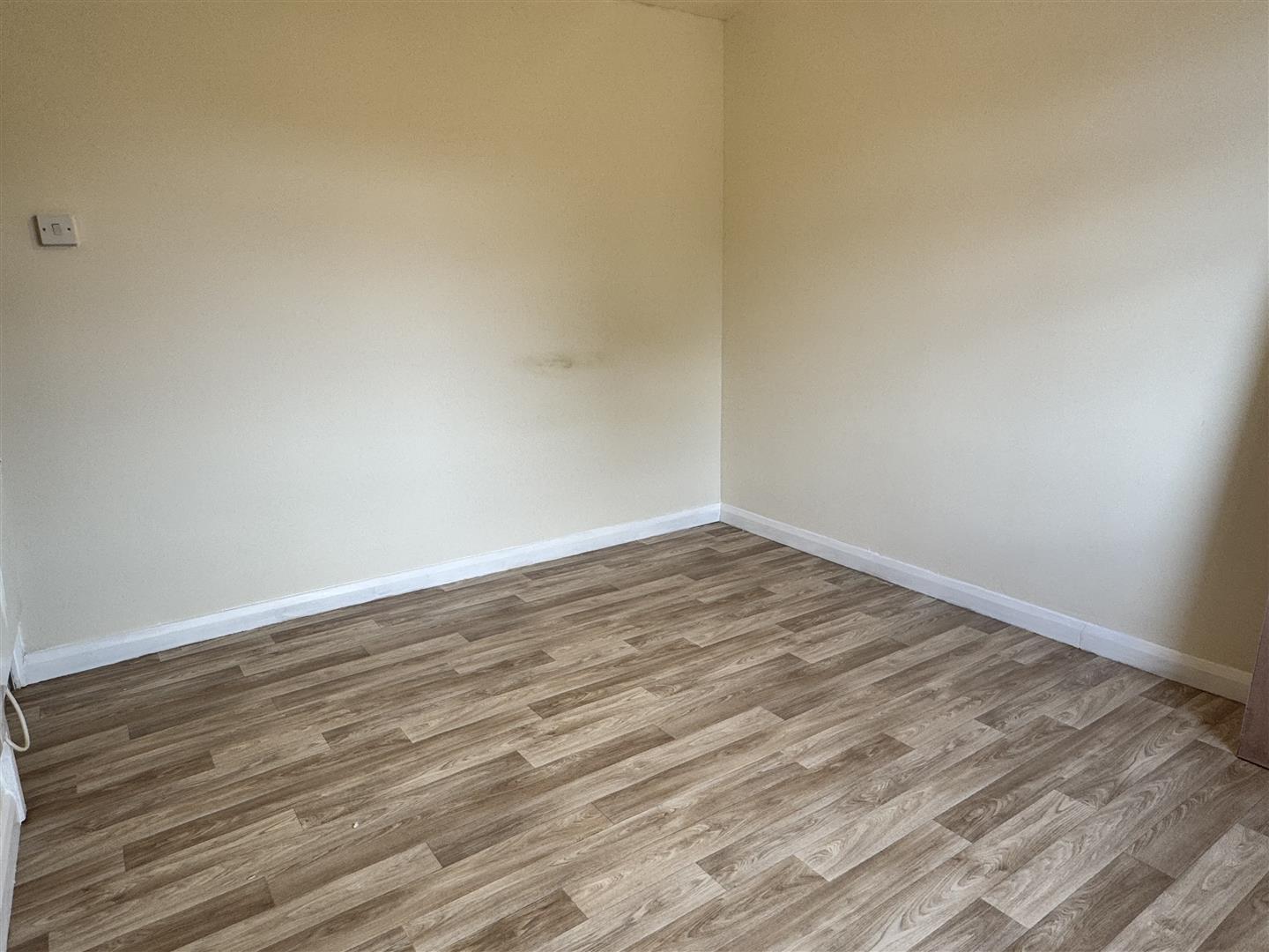 1 bed flat to rent in Ilkeston 3