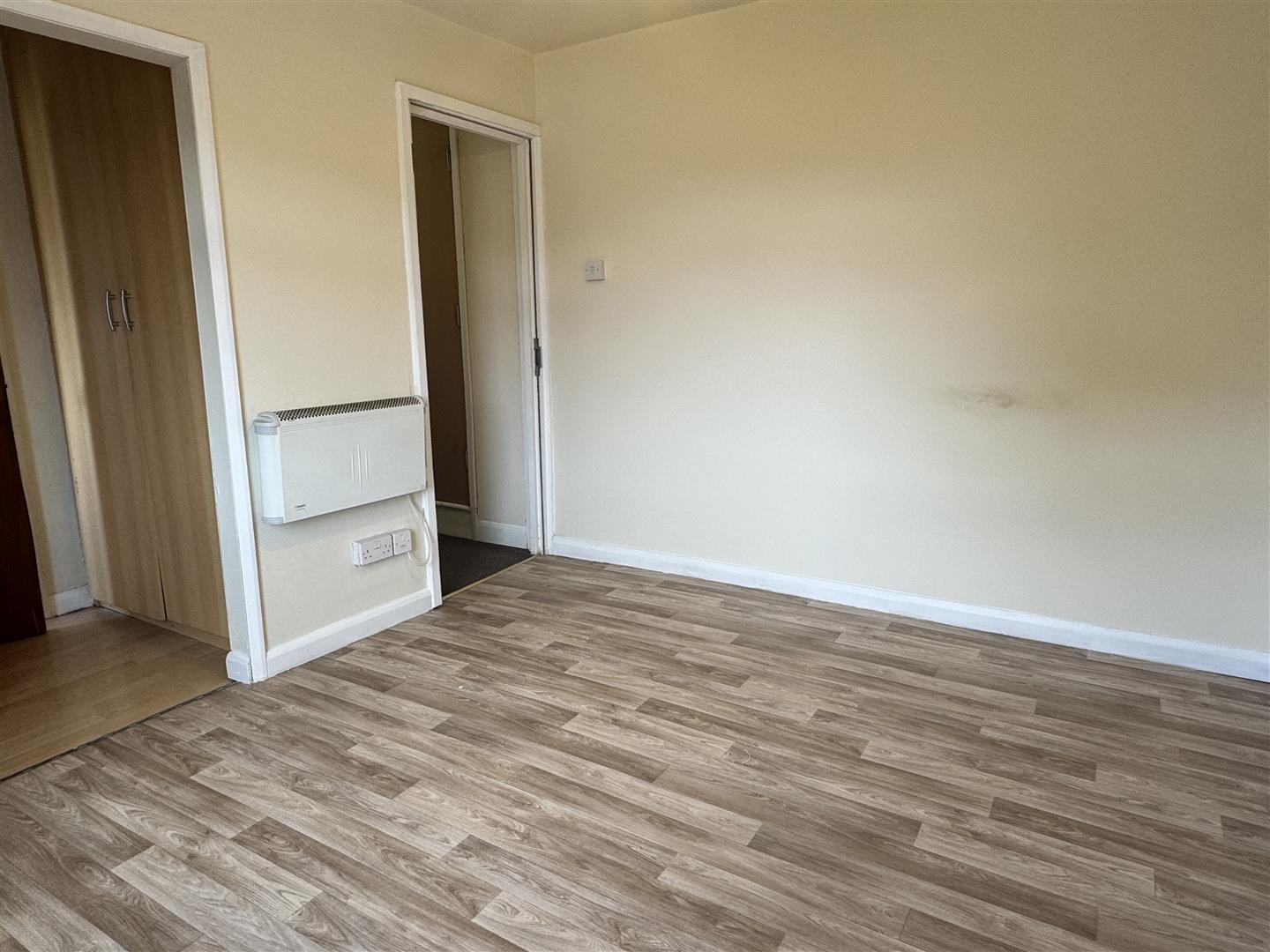 1 bed flat to rent in Ilkeston 6