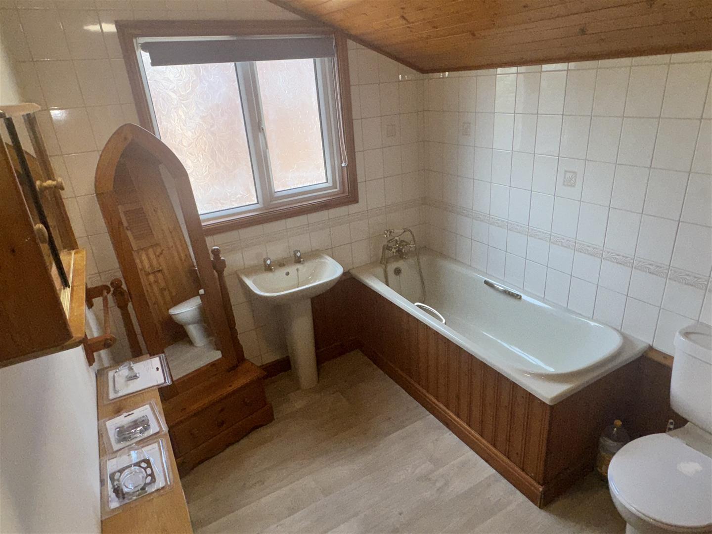 2 bed  to rent  - Property Image 3