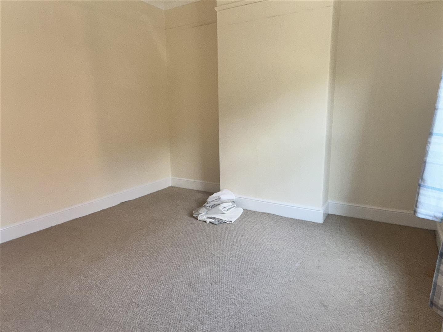 2 bed  to rent  - Property Image 4