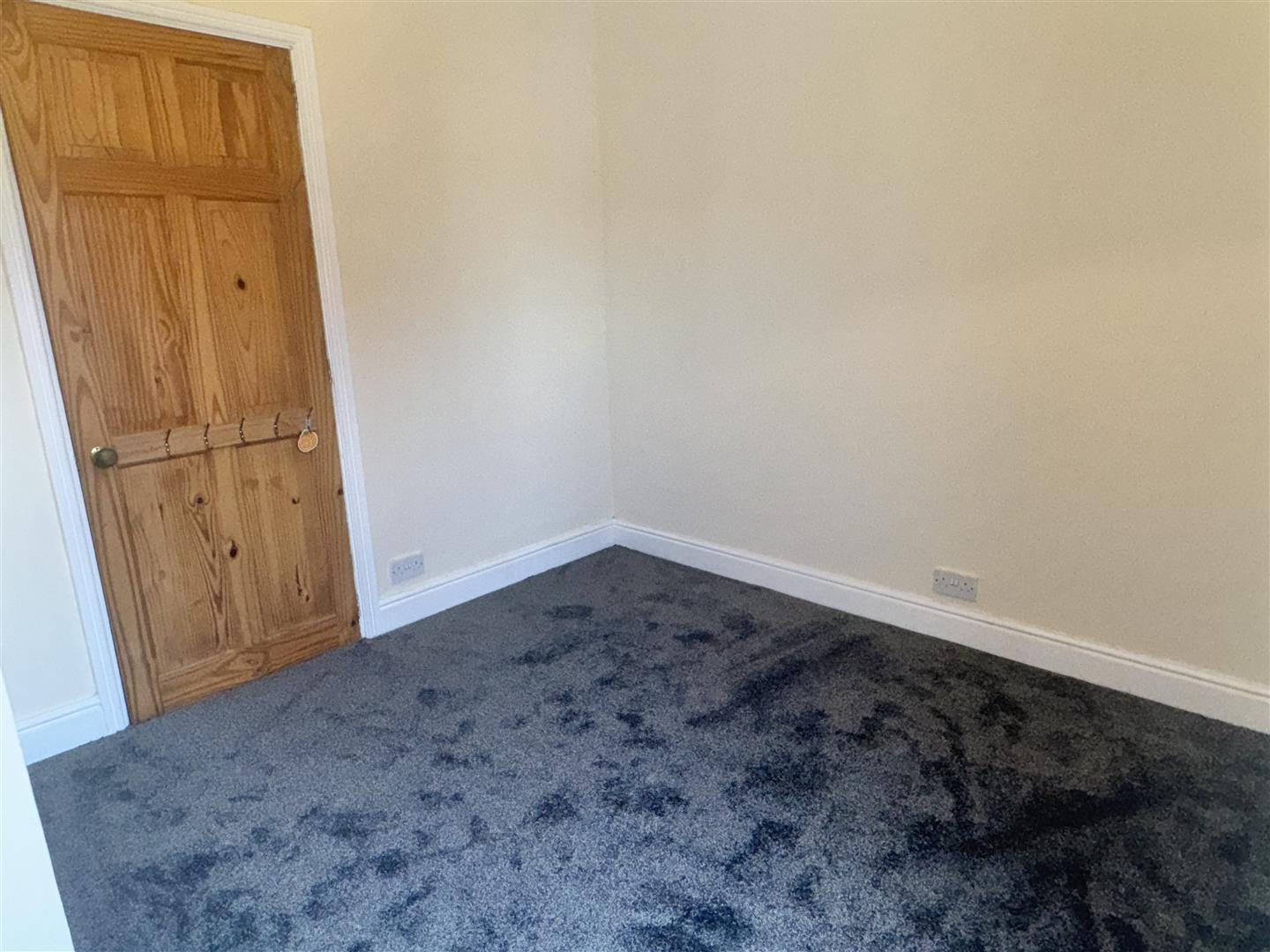 2 bed  to rent  - Property Image 5