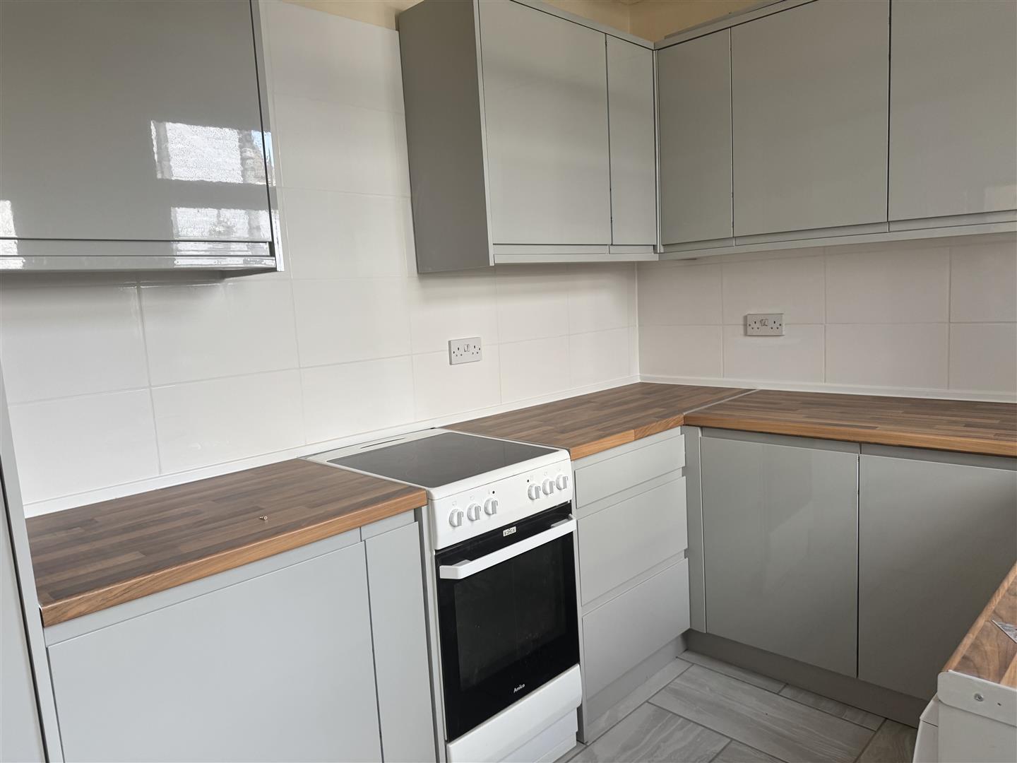 2 bed  to rent  - Property Image 6