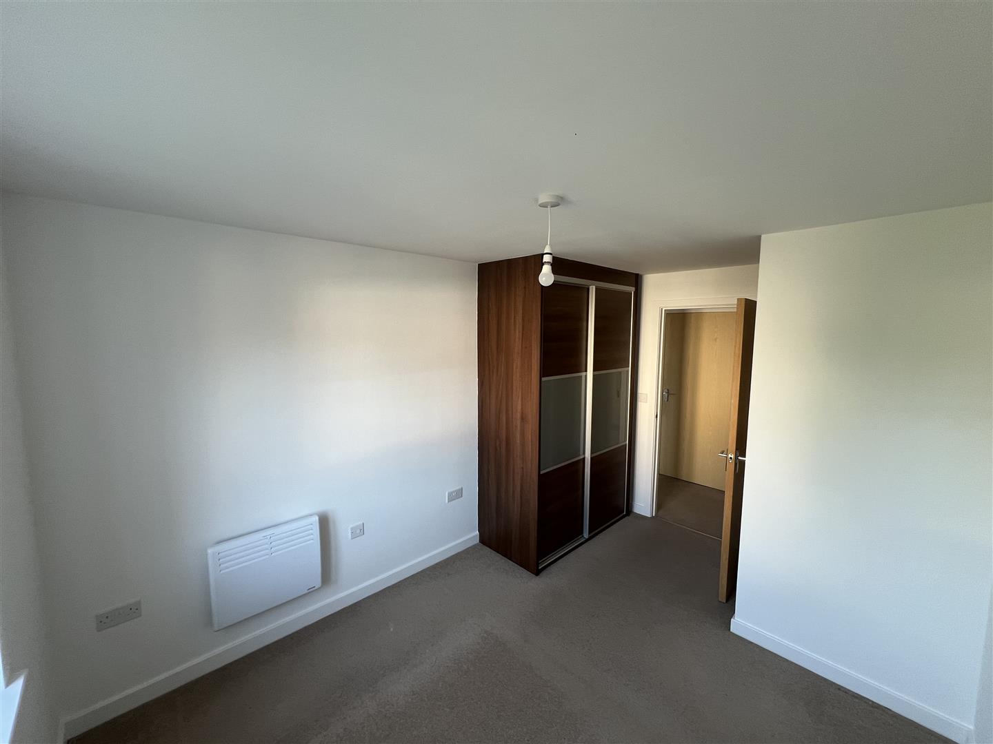 1 bed  to rent  - Property Image 5