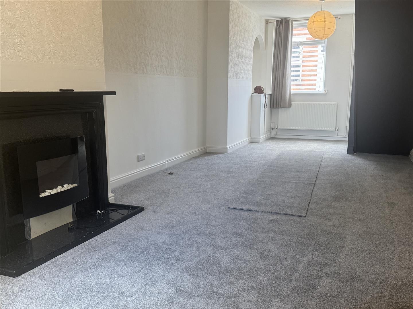 2 bed  to rent  - Property Image 3