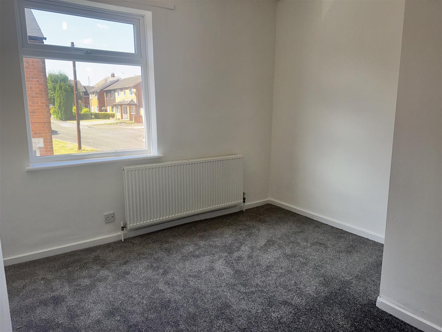 2 bed  to rent  - Property Image 7