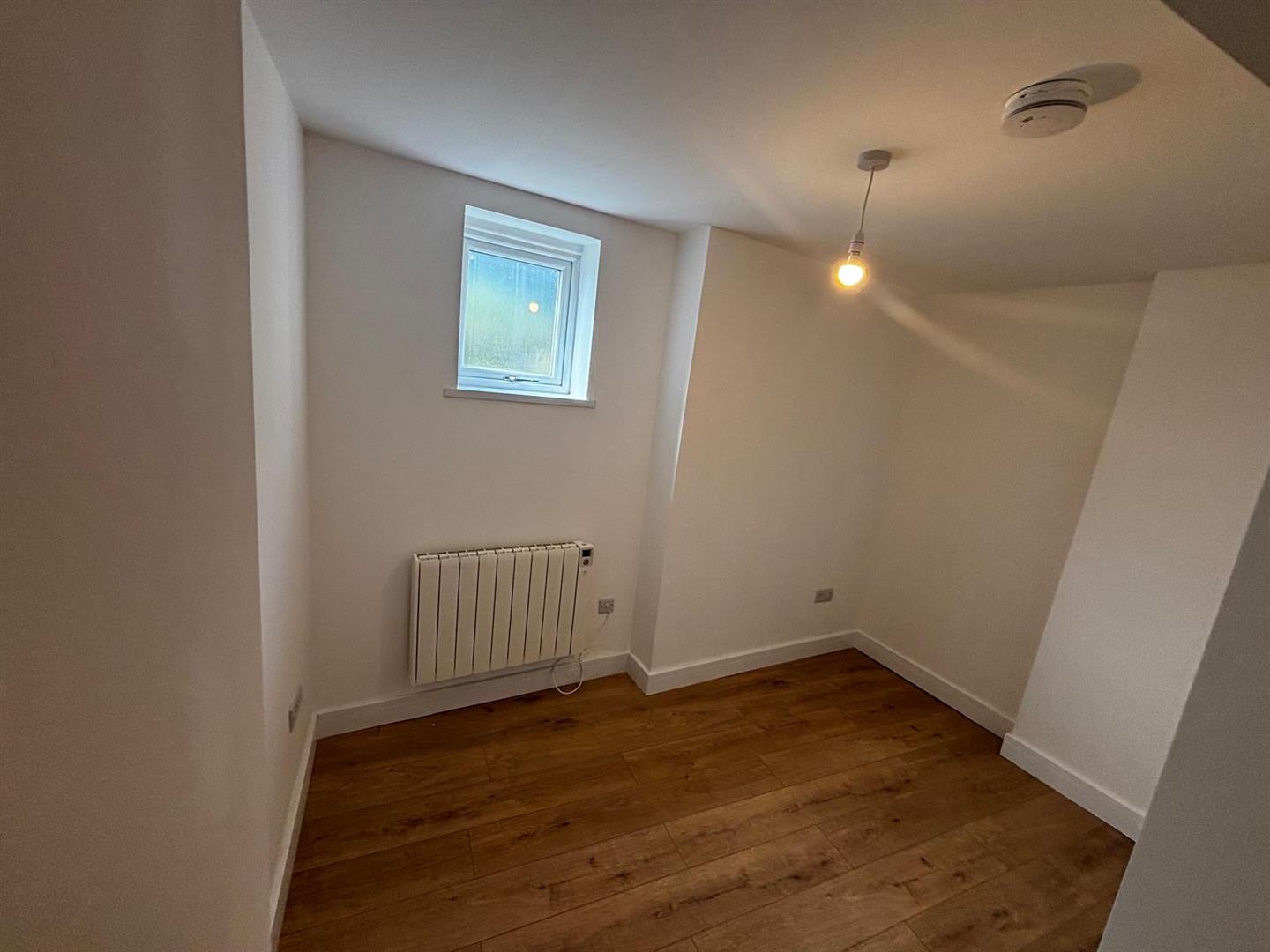 1 bed  to rent  - Property Image 6