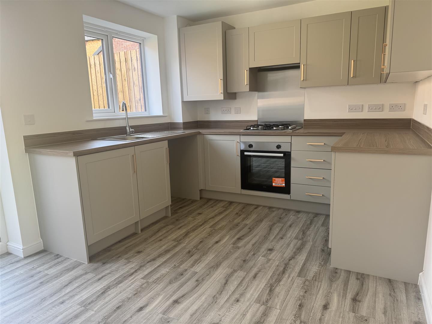 3 bed  to rent  - Property Image 2