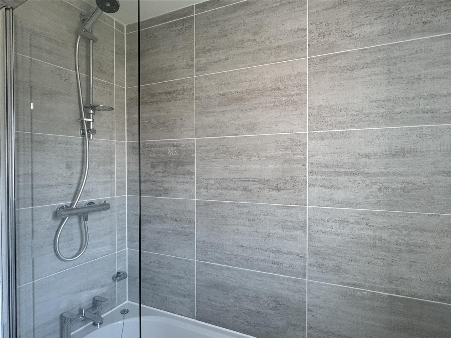 3 bed  to rent  - Property Image 11