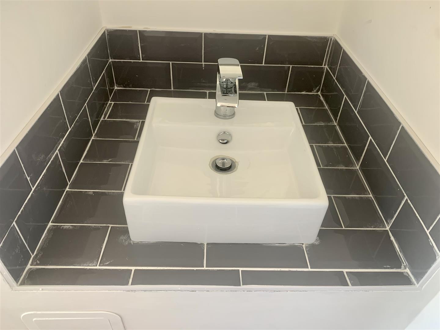 2 bed  to rent 5