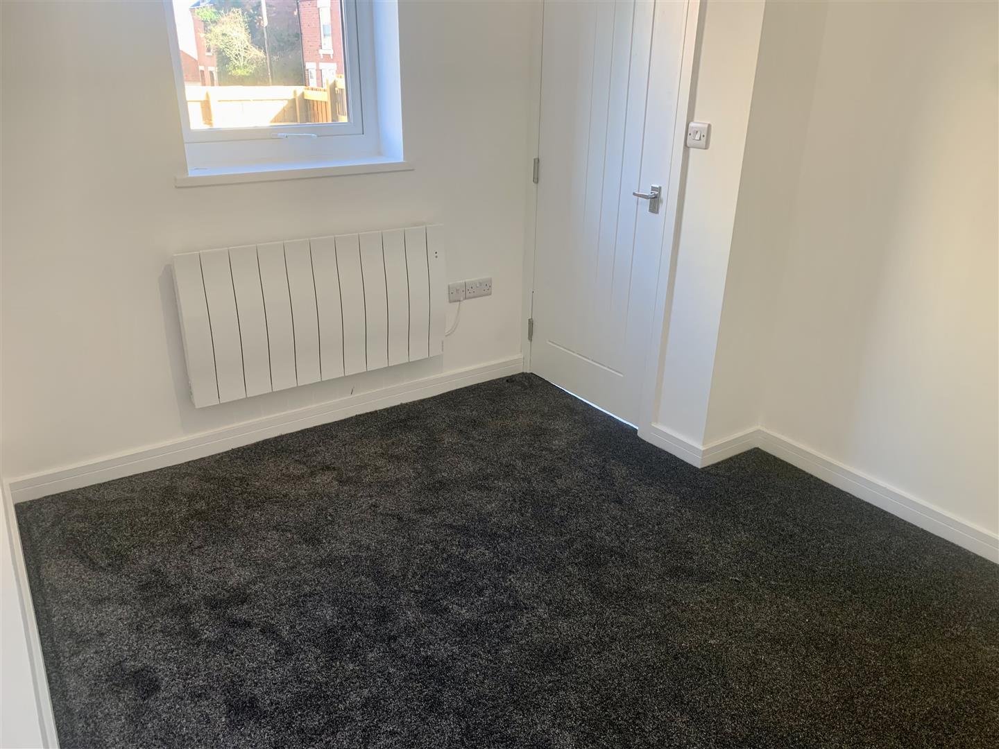 2 bed  to rent  - Property Image 7