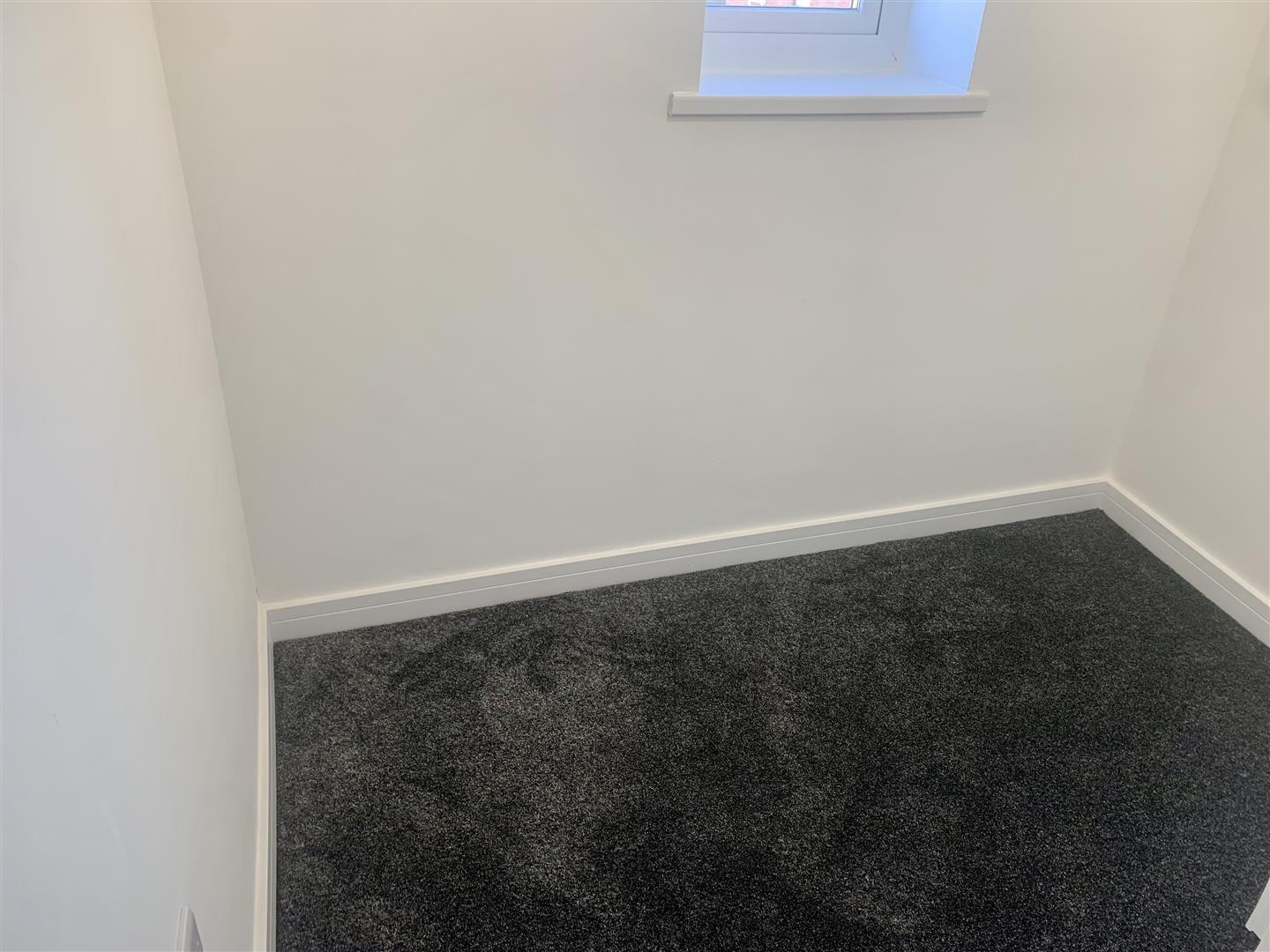 2 bed  to rent 9