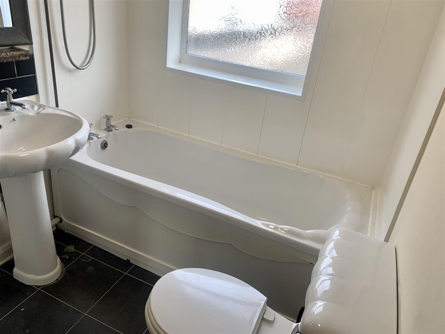 4 bed to rent in Ilkeston 13