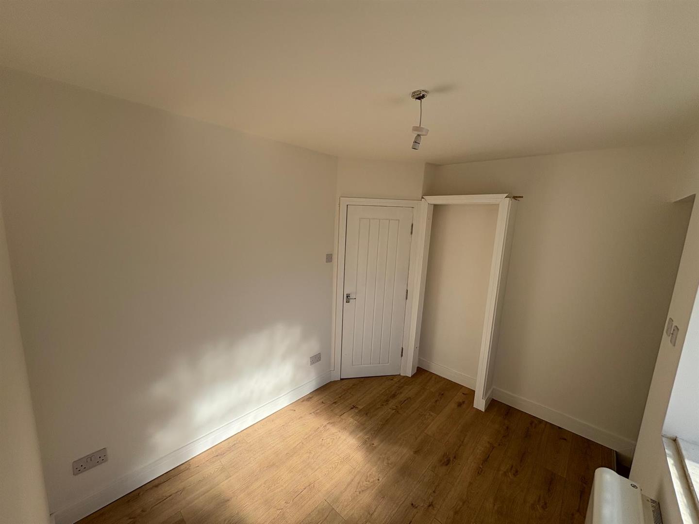 1 bed  to rent  - Property Image 3