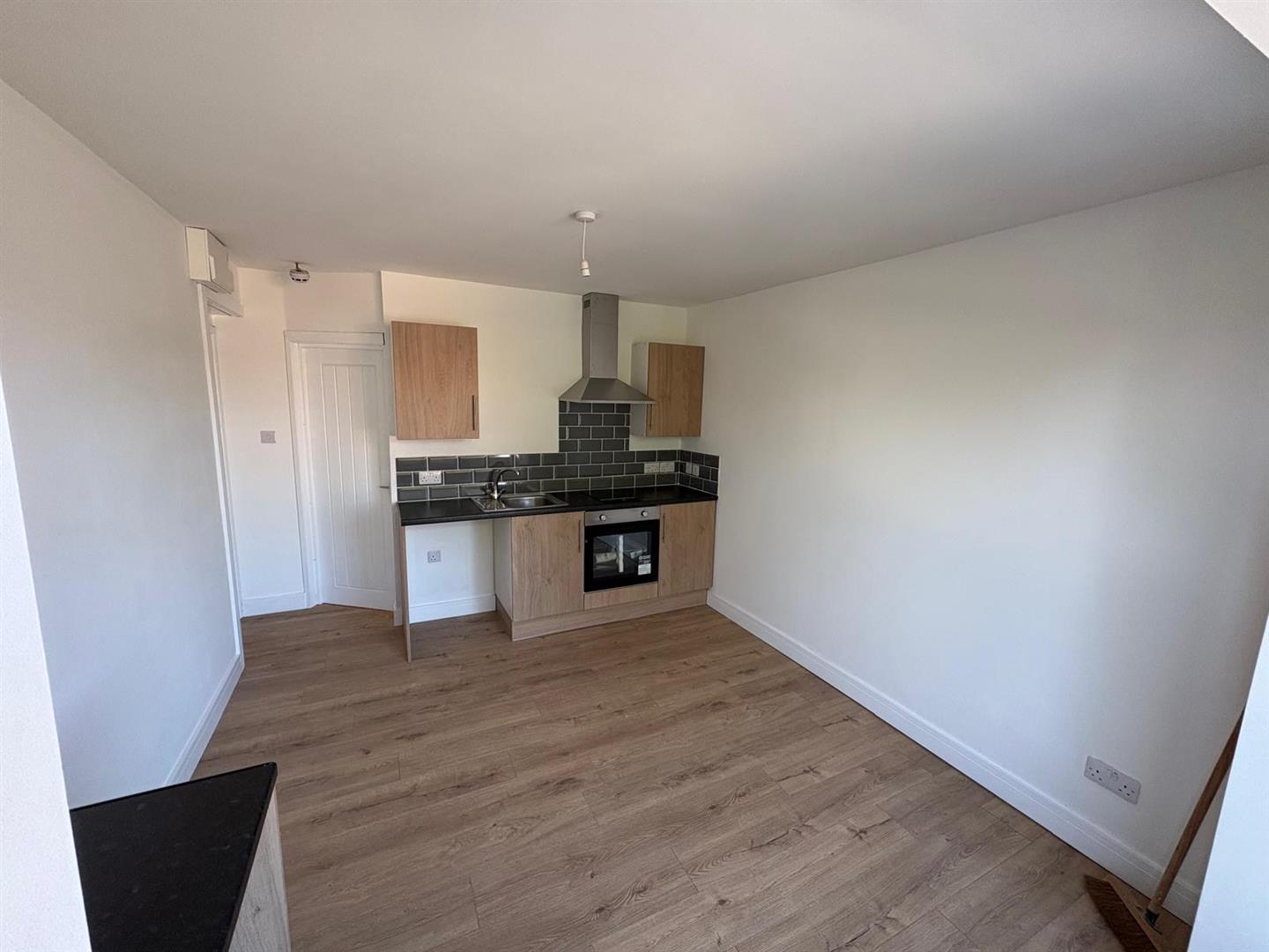 1 bed  to rent  - Property Image 5