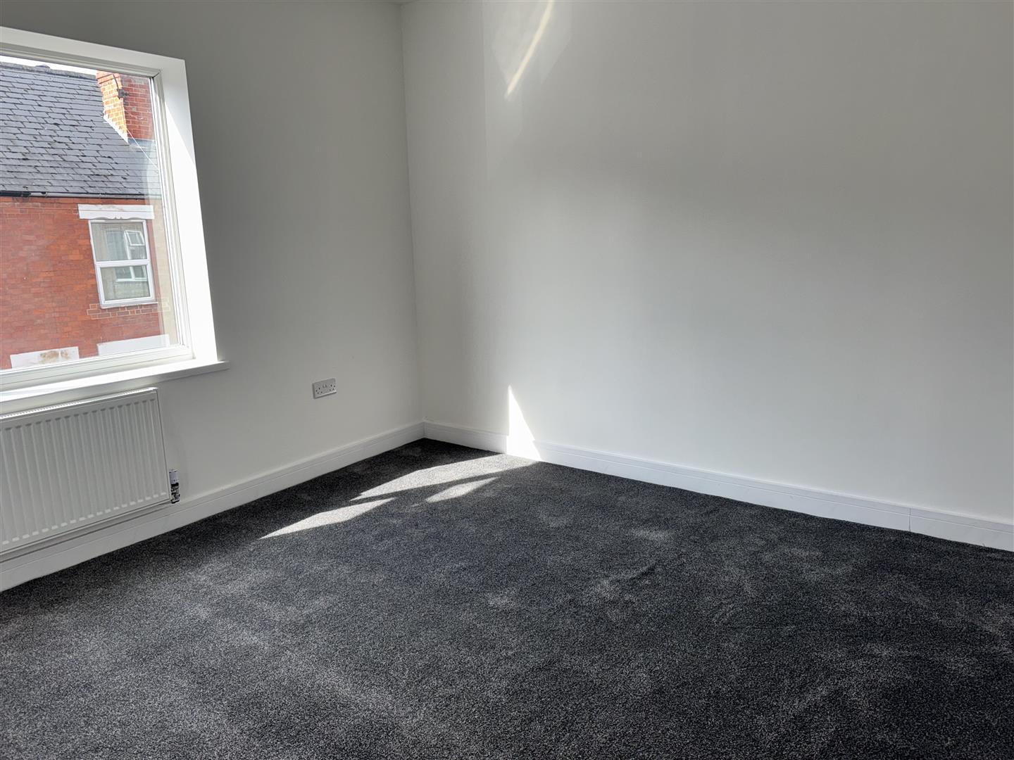 3 bed  to rent  - Property Image 8