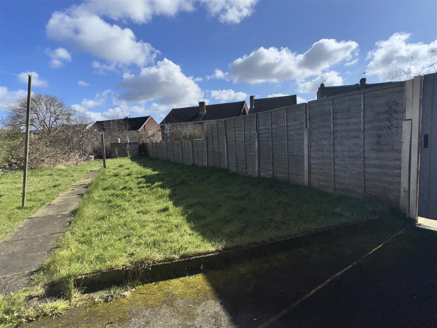2 bed  to rent  - Property Image 13