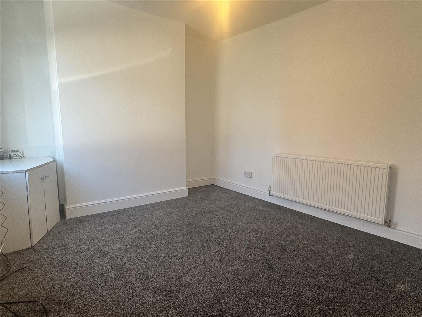 2 bed  to rent  - Property Image 3