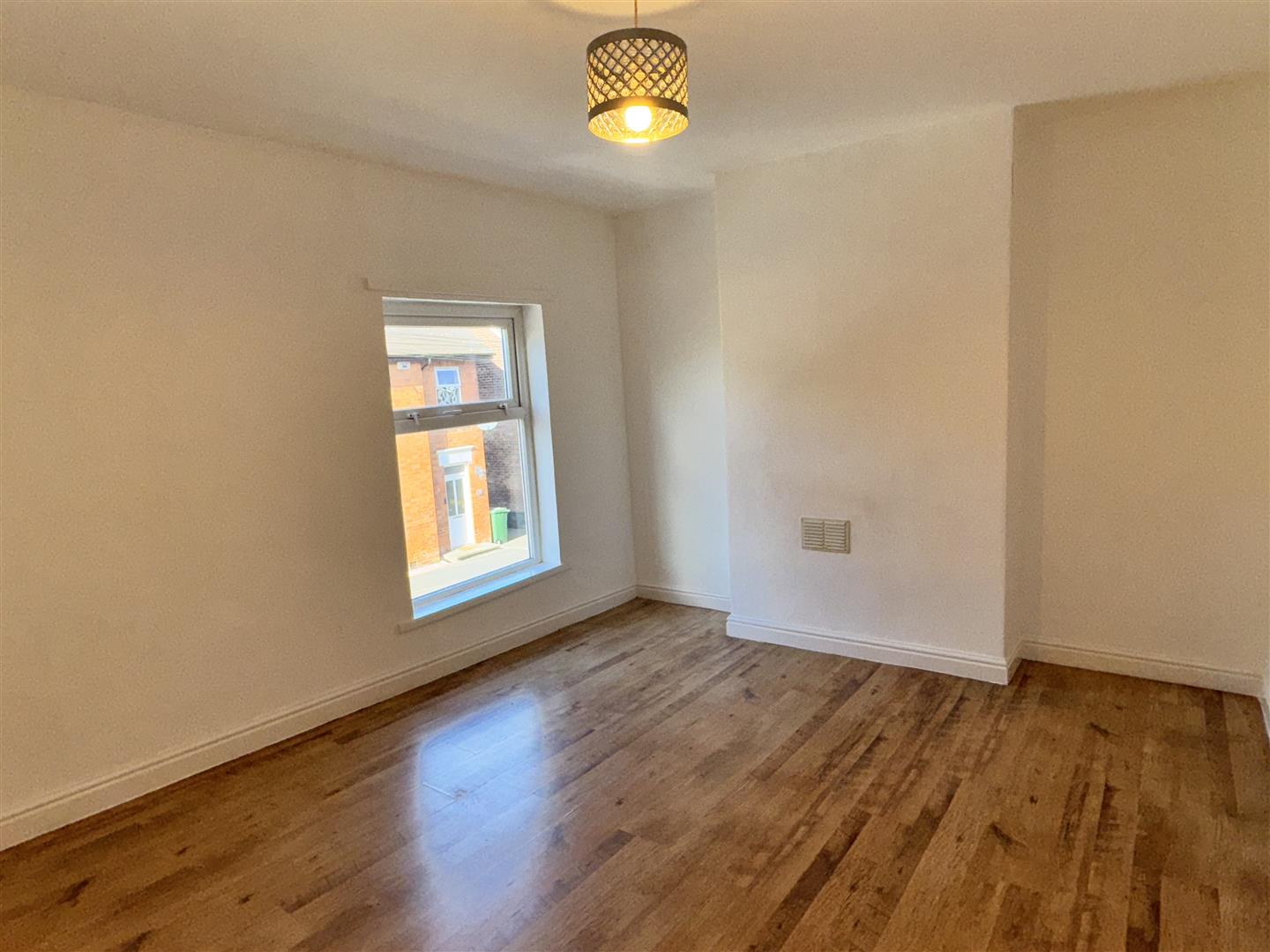 2 bed  to rent  - Property Image 7