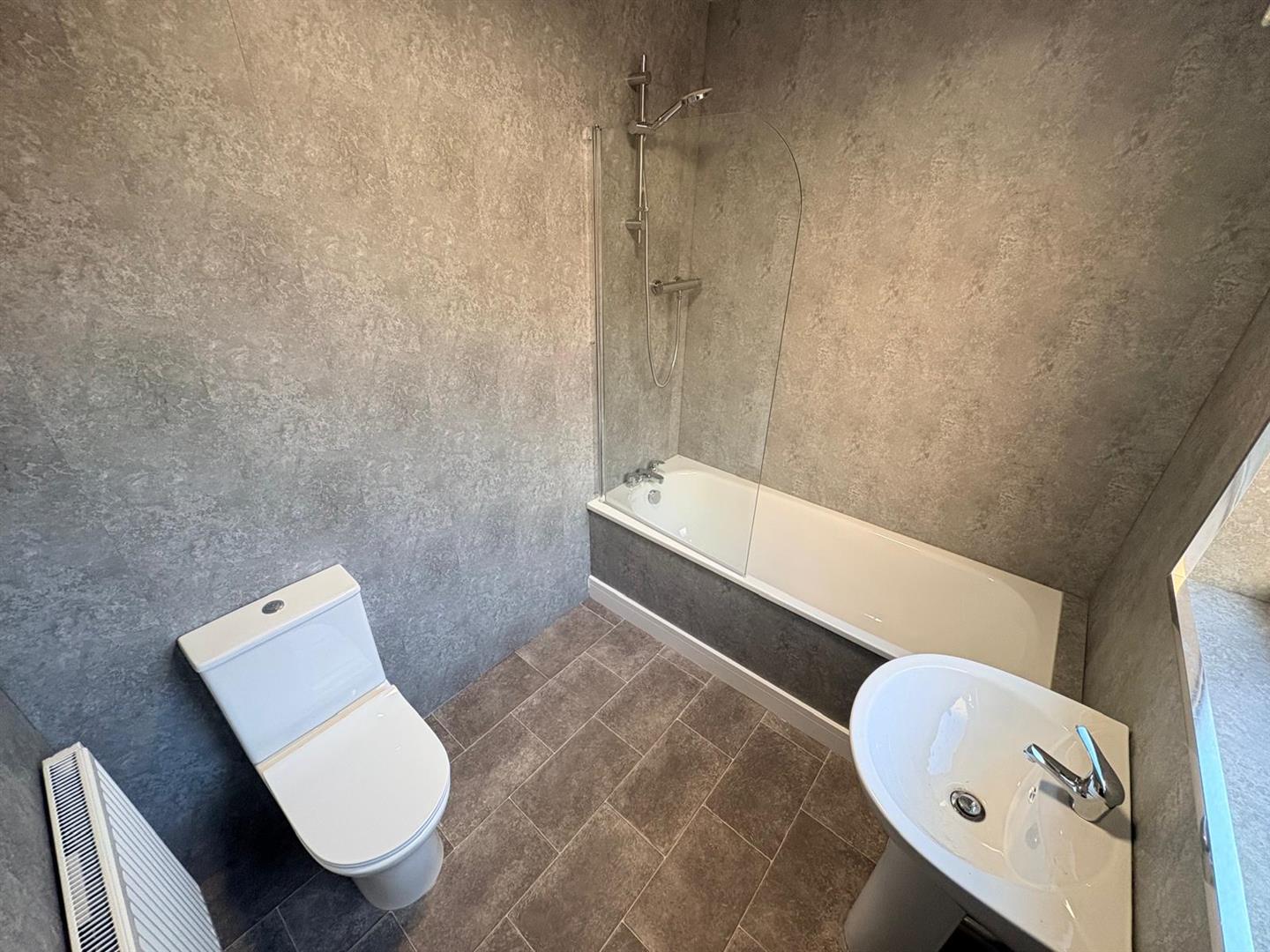 3 bed  to rent in Riddings  - Property Image 6