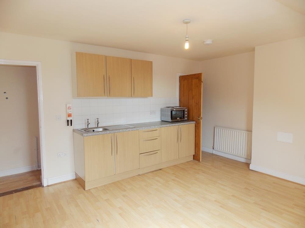 1 bed flat to rent in Ilkeston 2