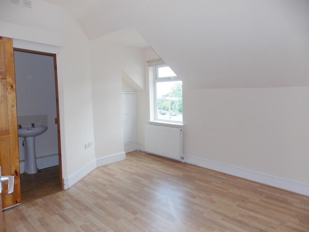 1 bed flat to rent in Ilkeston 3