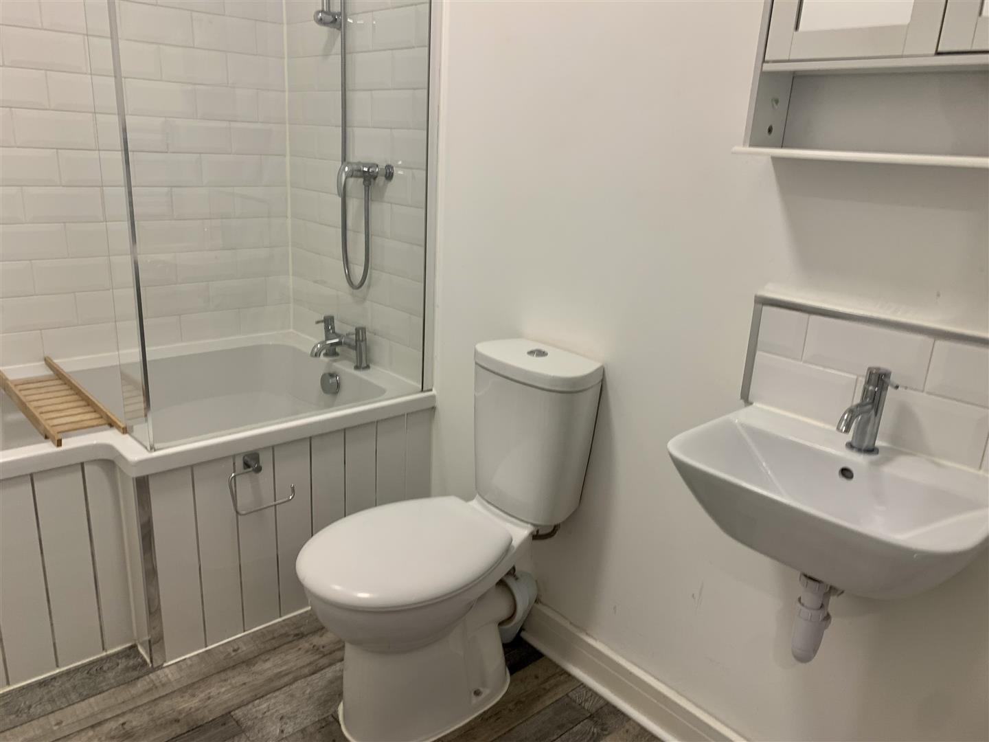 3 bed  to rent in Ilkeston 16