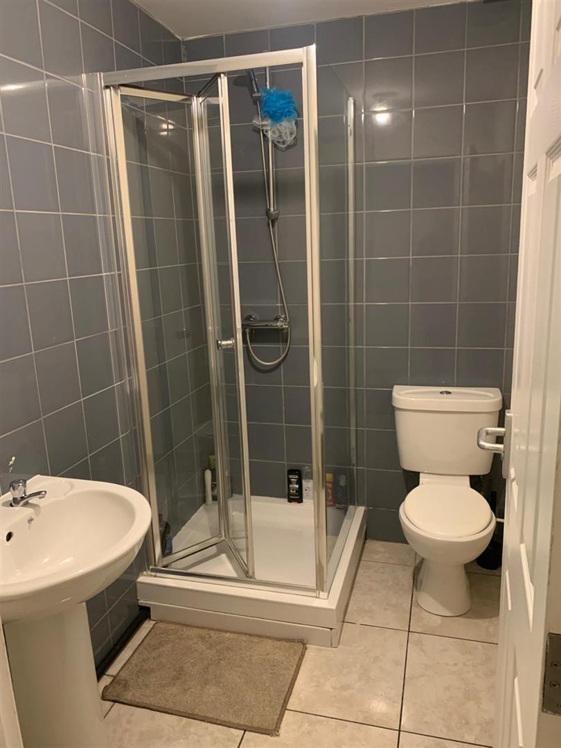  to rent  - Property Image 5