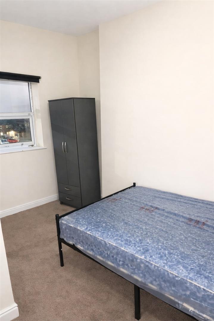  to rent  - Property Image 7