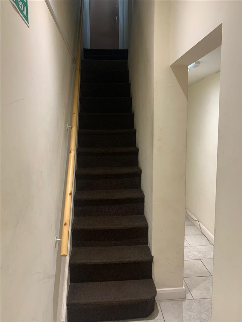 5 bed  to rent  - Property Image 6