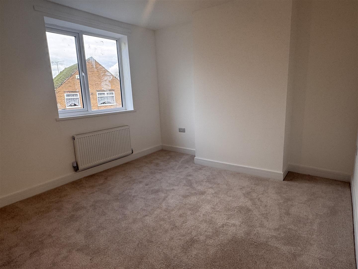 2 bed  to rent  - Property Image 9