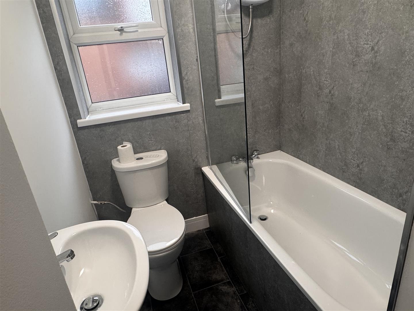 2 bed to rent in Ilkeston 3