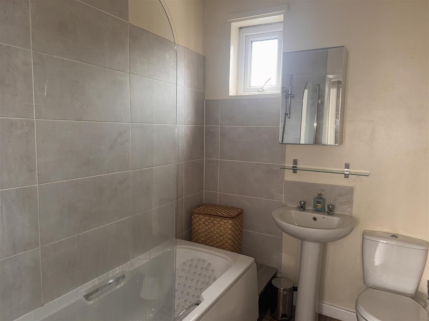 1 bed apartment to rent  - Property Image 4