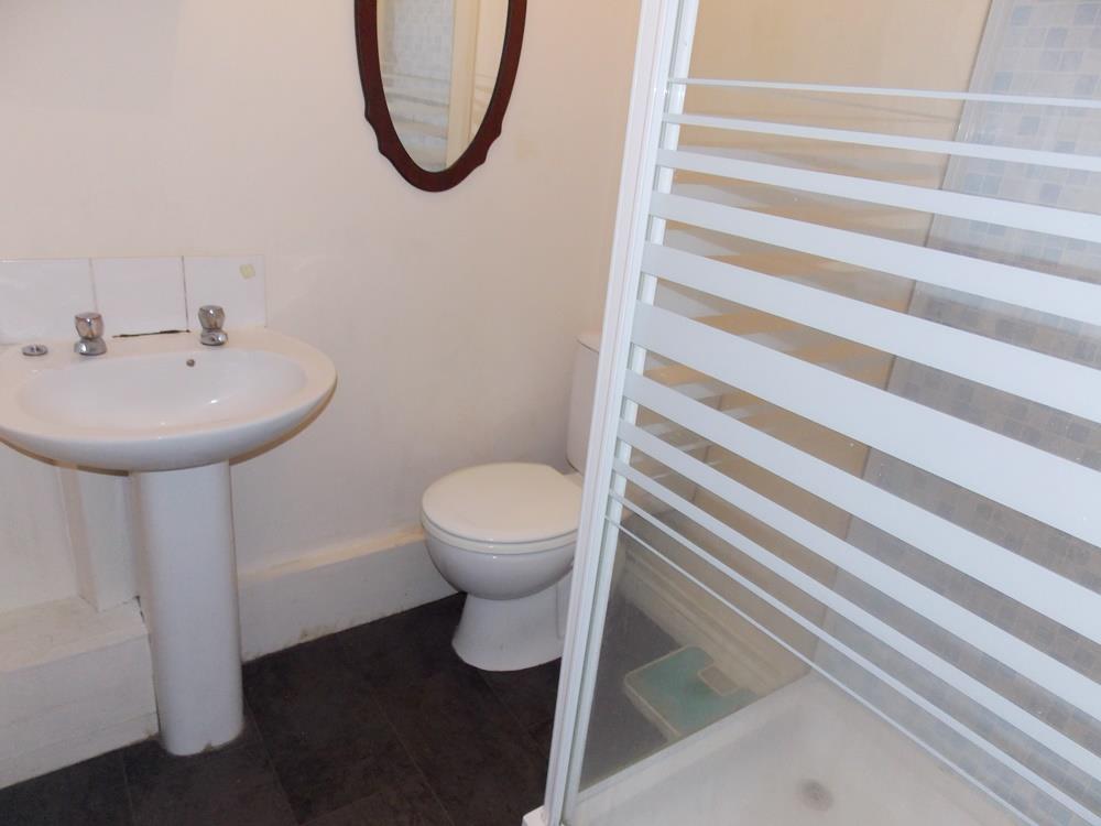 1 bed flat to rent in Ilkeston 4