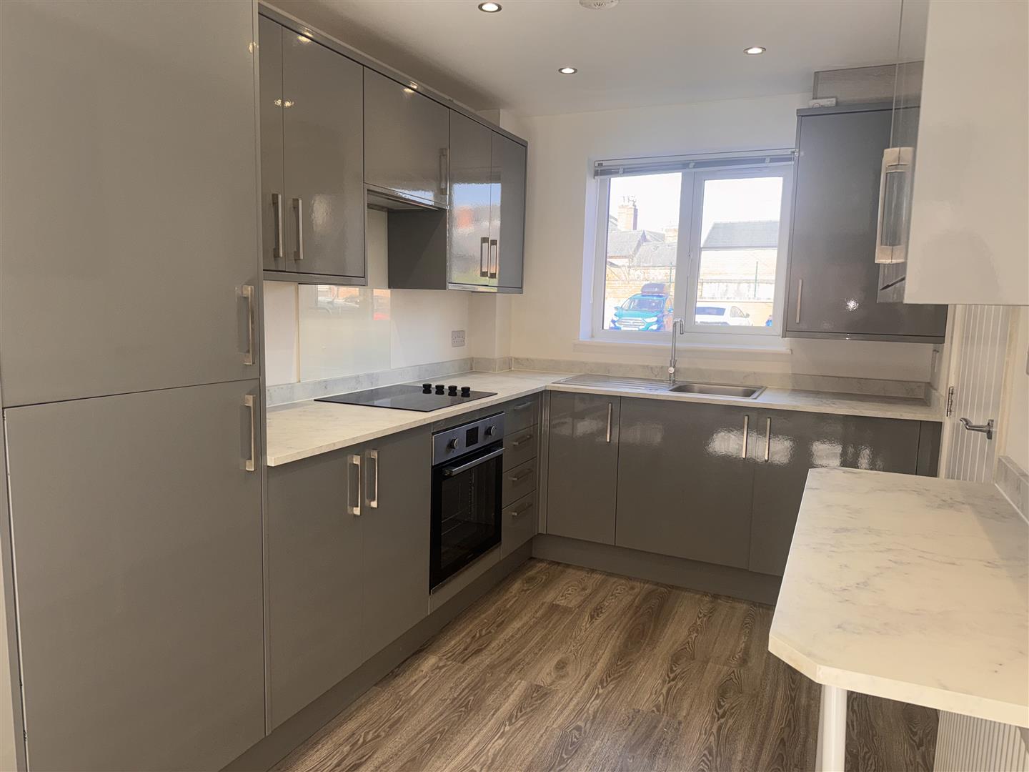 3 bed  to rent  - Property Image 2