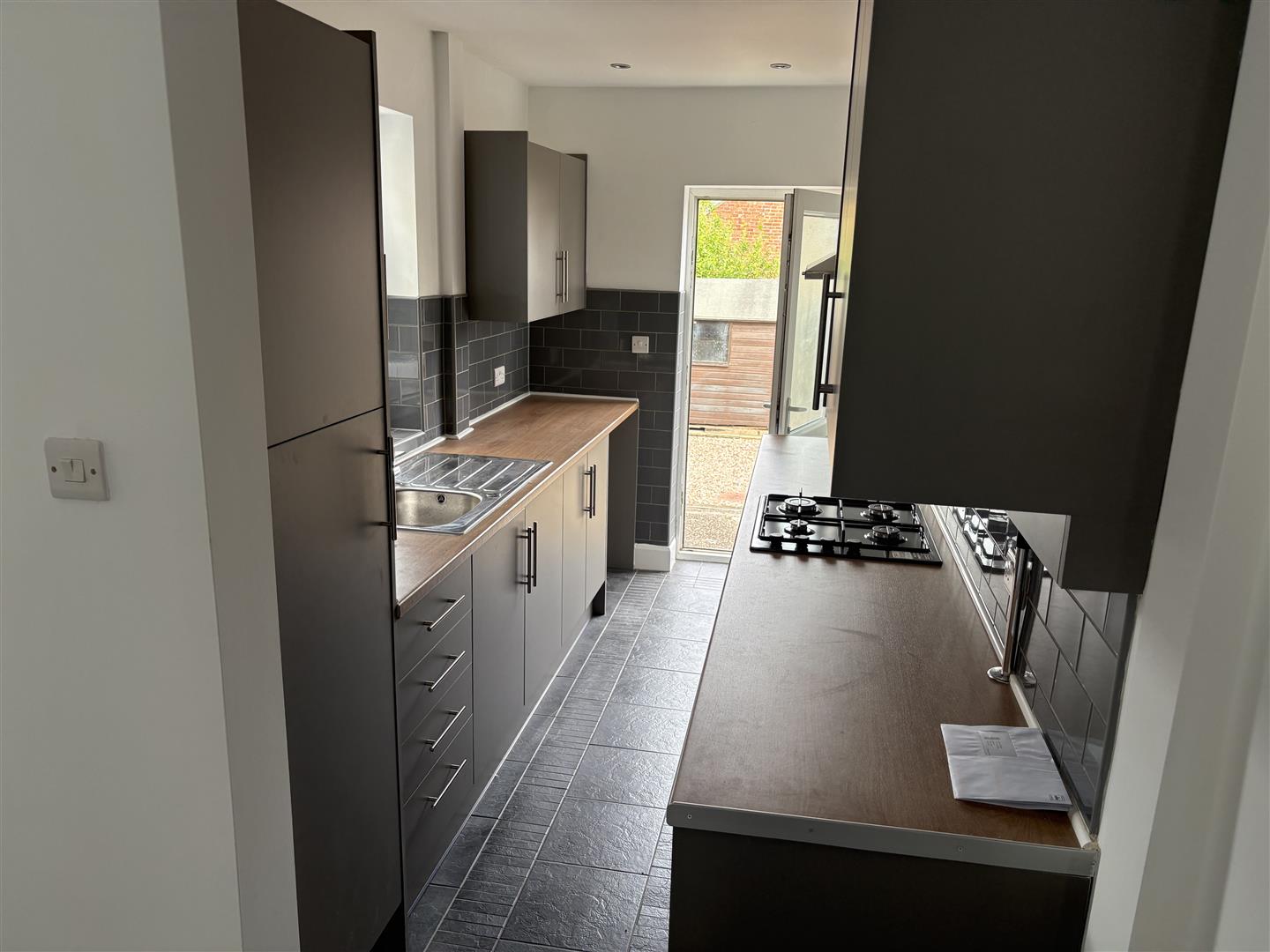 2 bed  to rent  - Property Image 3