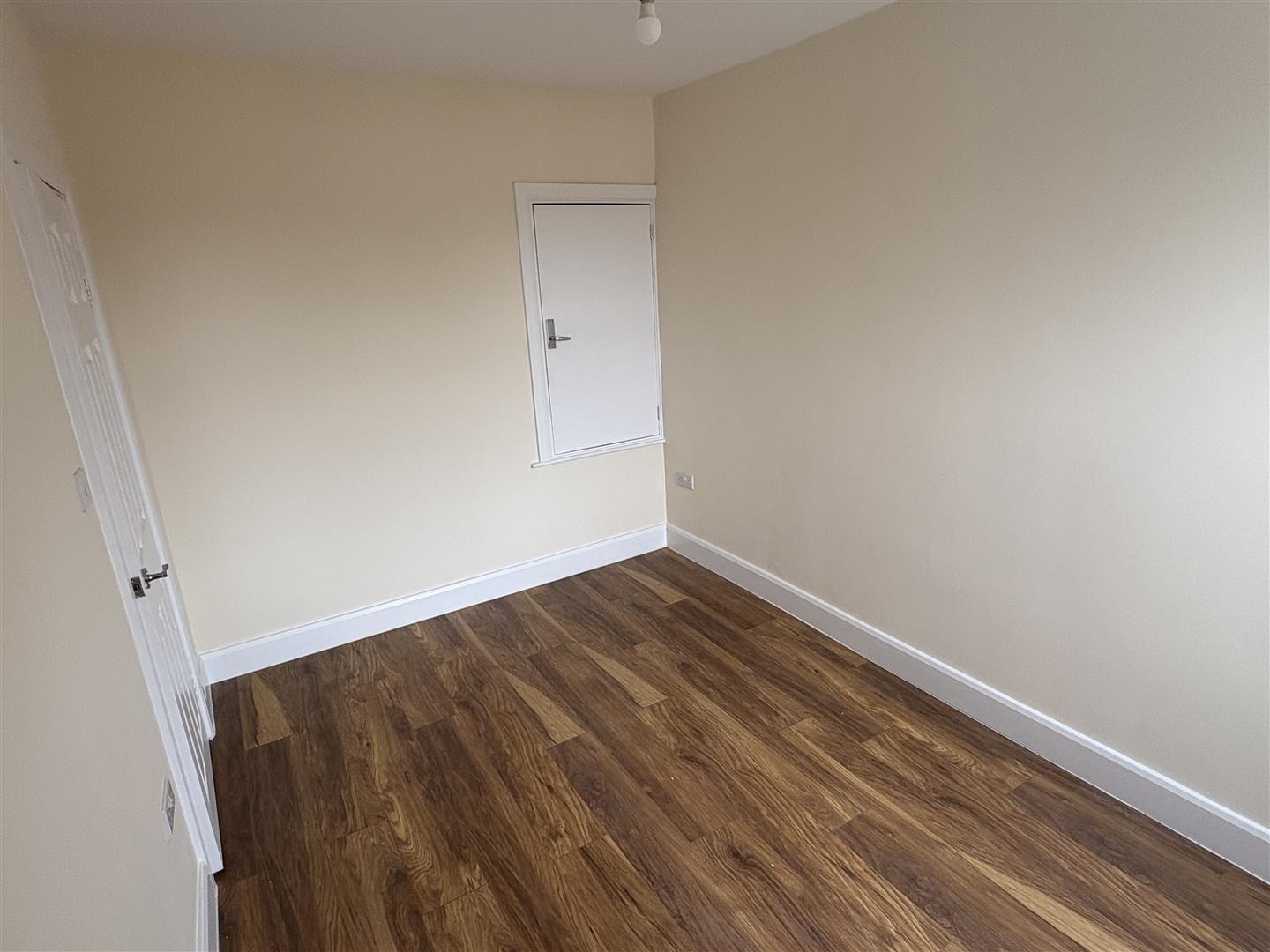 2 bed  to rent  - Property Image 7