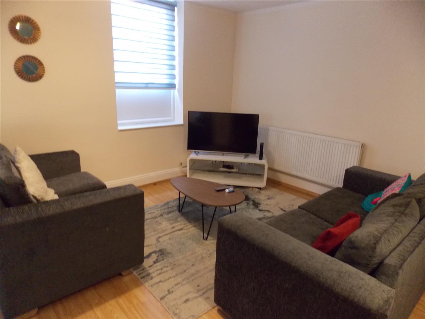 1 bed  to rent 6
