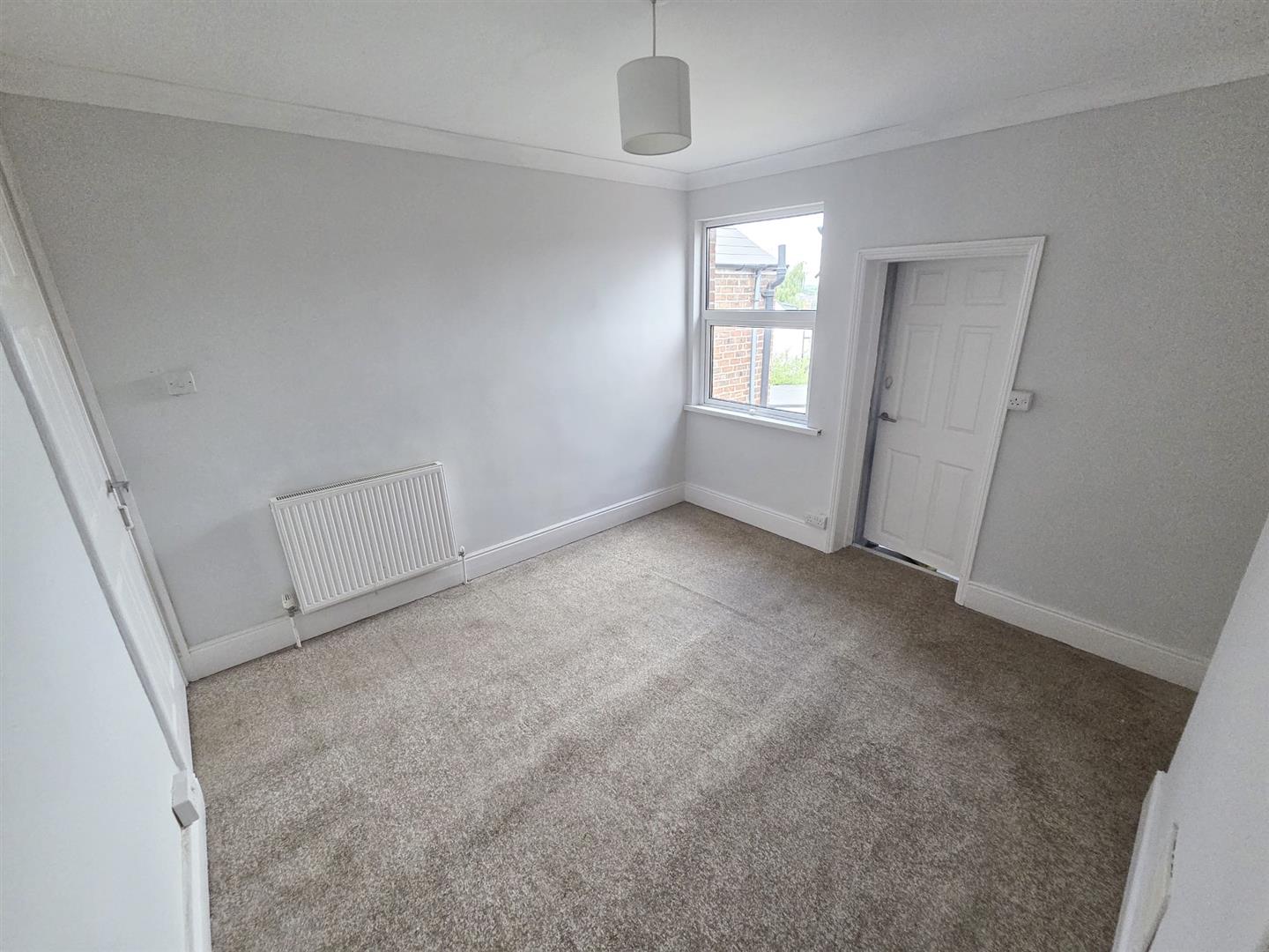 2 bed  to rent 13