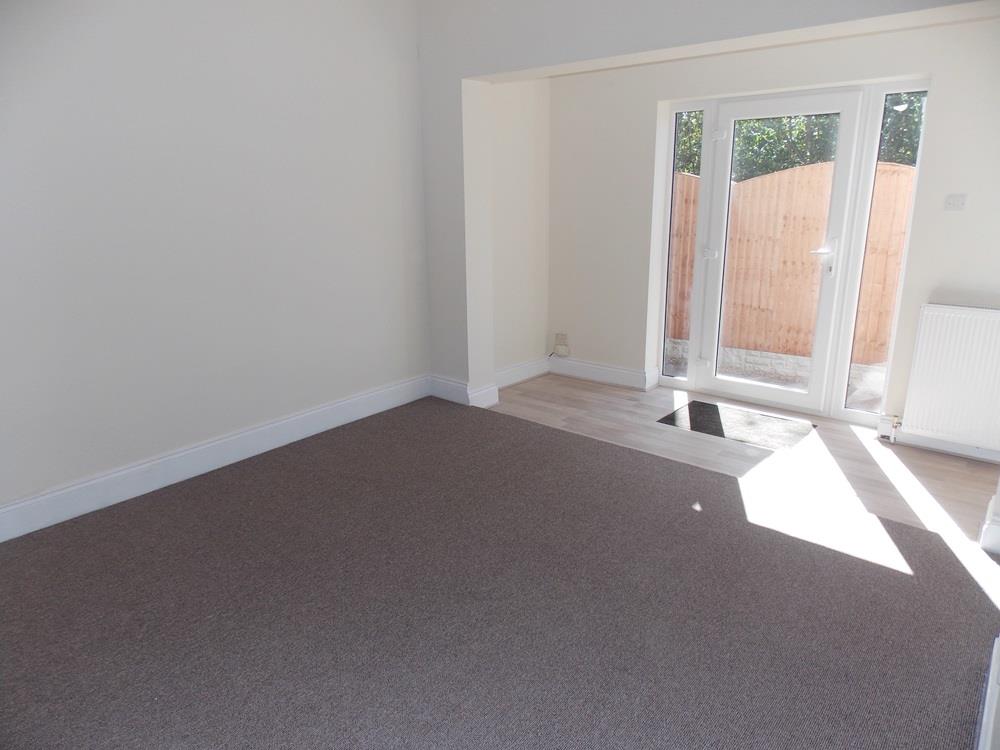 1 bed flat to rent in Ilkeston 2