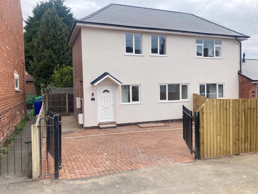 2 bed to rent, DE7