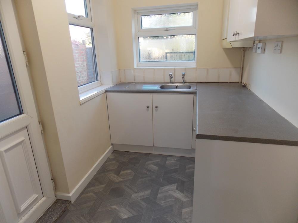2 bed  to rent in Ilkeston 5