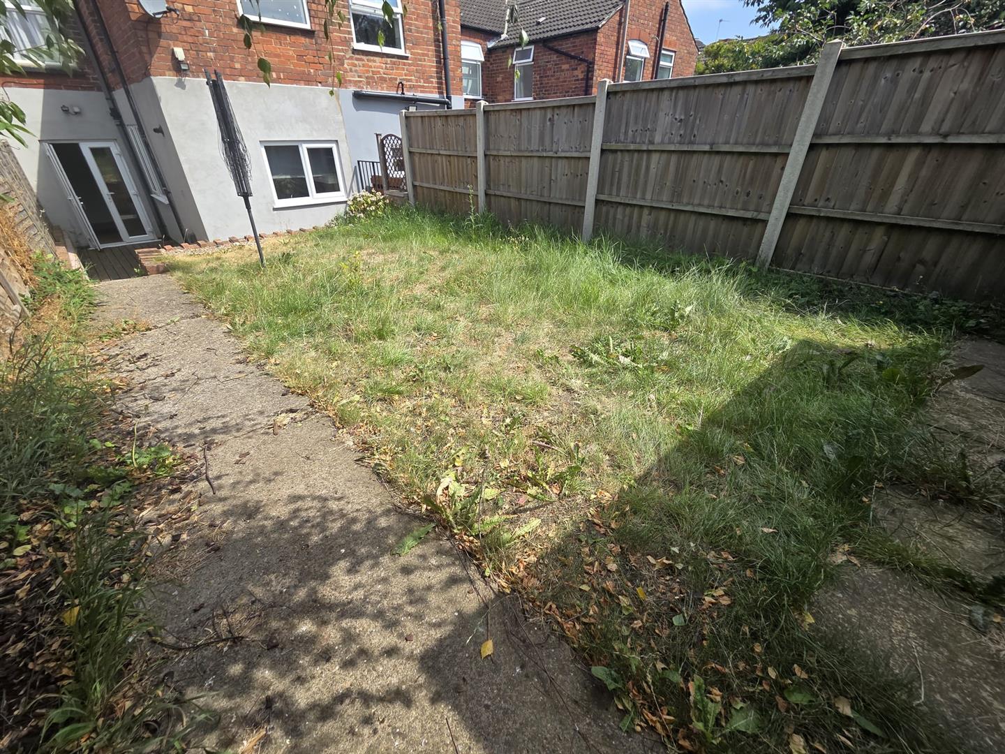 3 bed to rent 12
