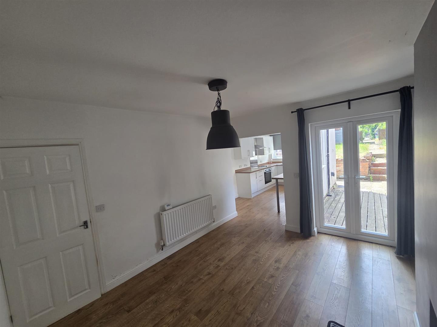 3 bed  to rent  - Property Image 4