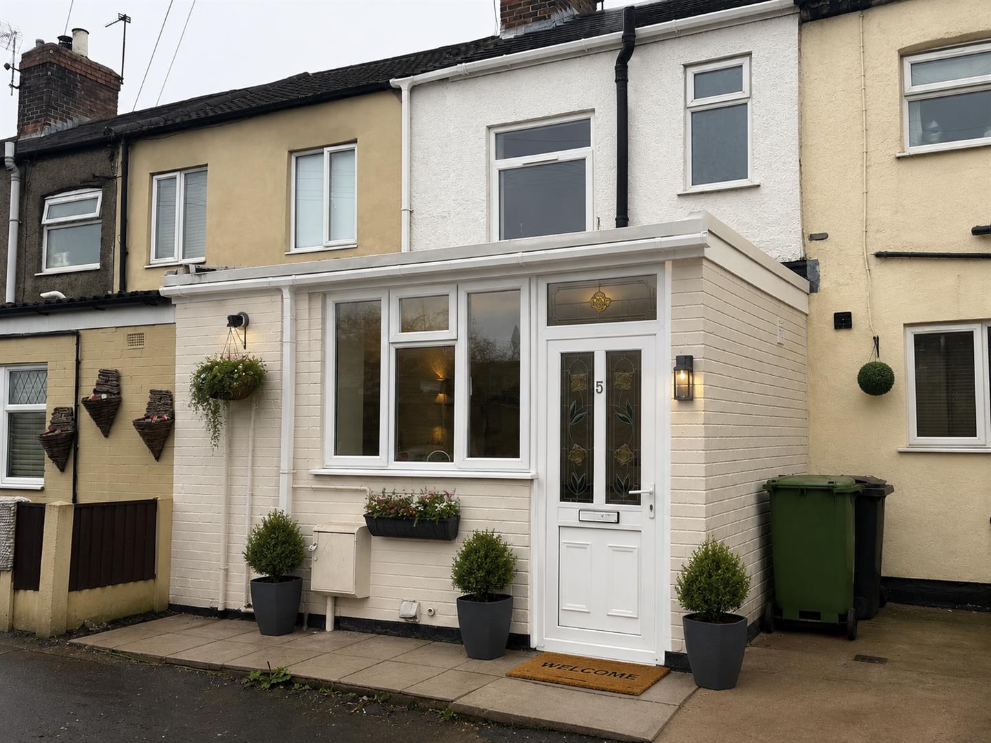 2 bed to rent 12