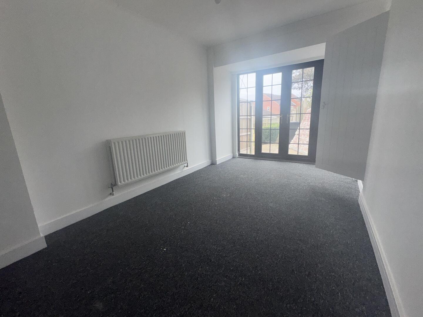 2 bed  to rent 3