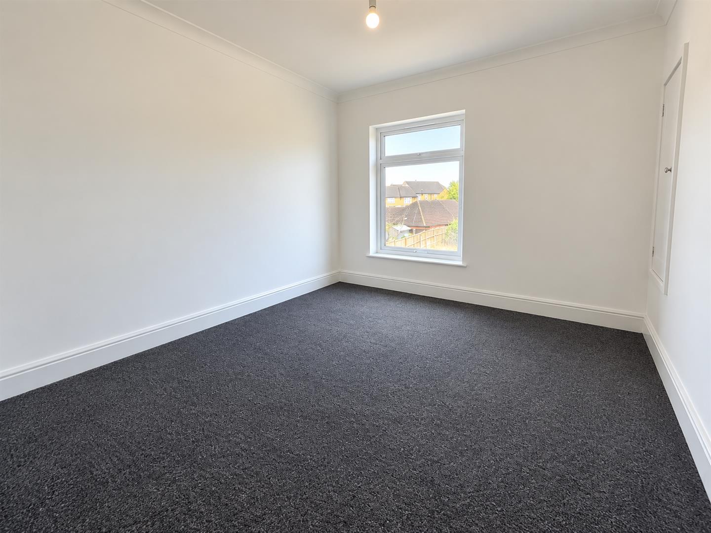 2 bed  to rent 7