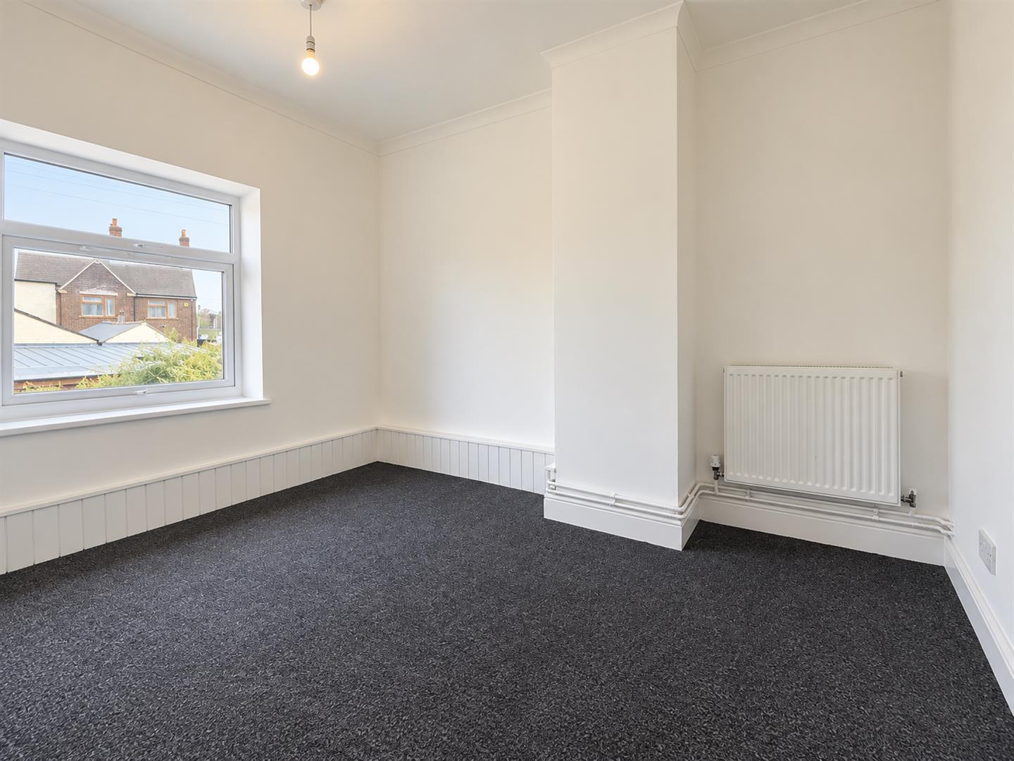 2 bed  to rent  - Property Image 8